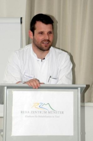 04 der Hausherr Dr Alber